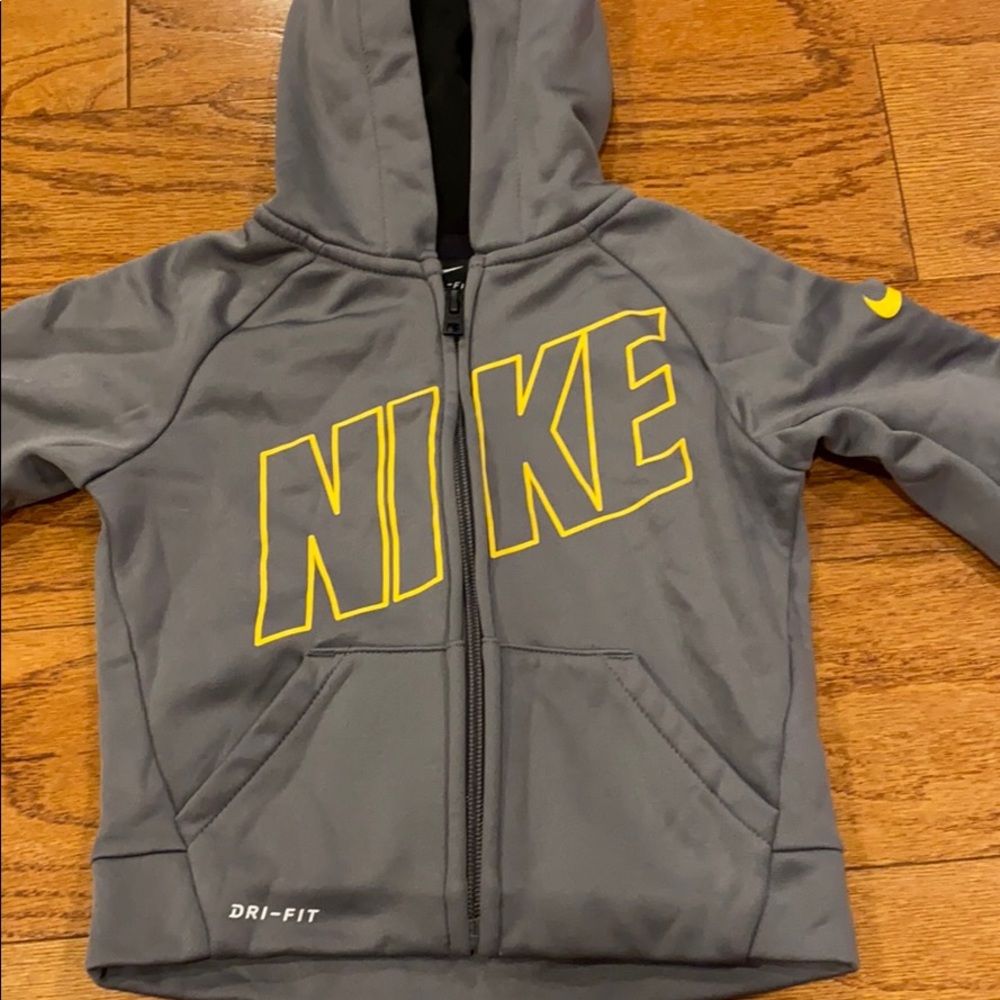 Boys 2t zip up Nike hoodie